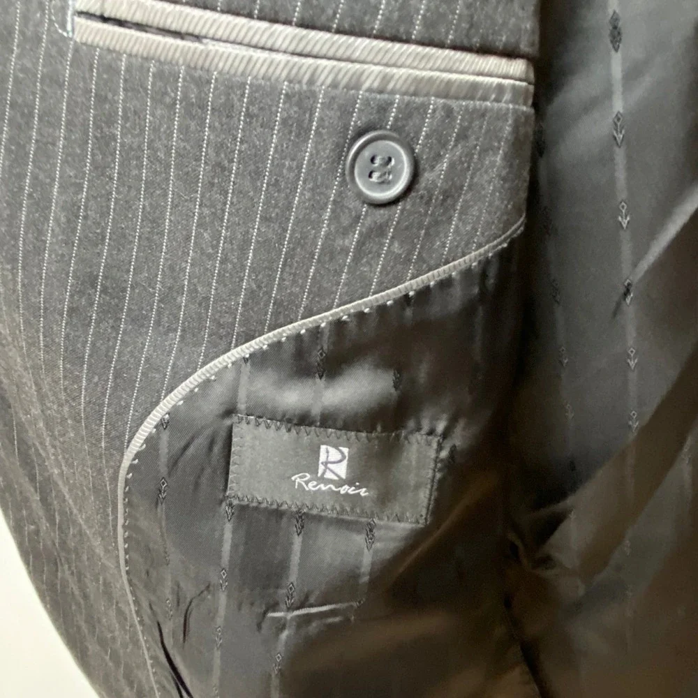 Renoir Mens 46 40 Charcoal Gray Pinstripe 2 Button Suit Super 120s 40x35